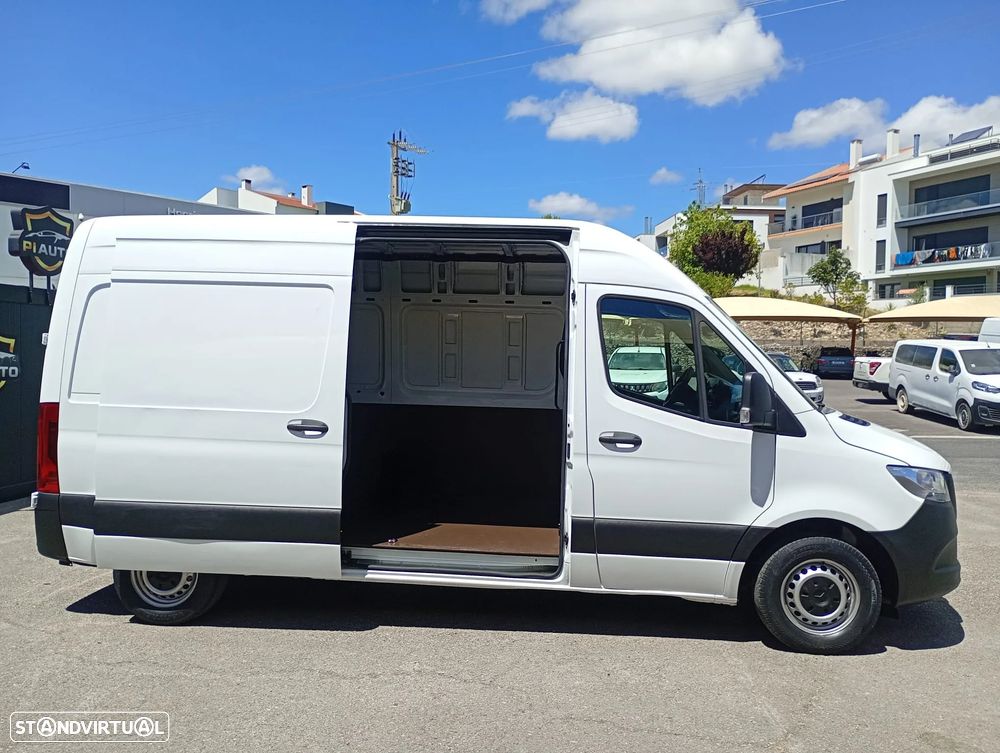 Mercedes-Benz SPRINTER - 30