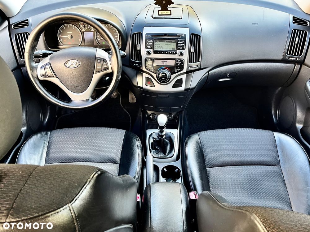 Hyundai i30 i30cw 2.0 Style - 16