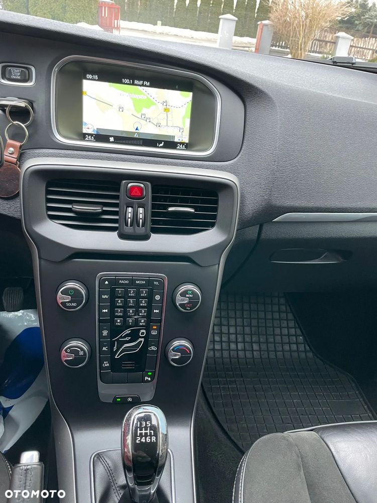 Volvo V40 D2 Momentum - 13