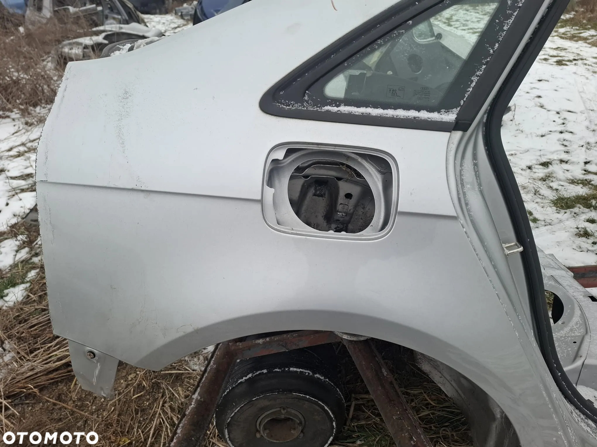 Audi A4 B8 błotnik tył tylny prawy  sedan LX7W - 4
