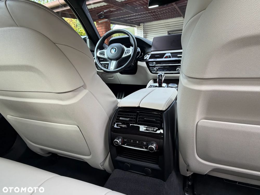 BMW Seria 5 540i xDrive M Sport sport - 30