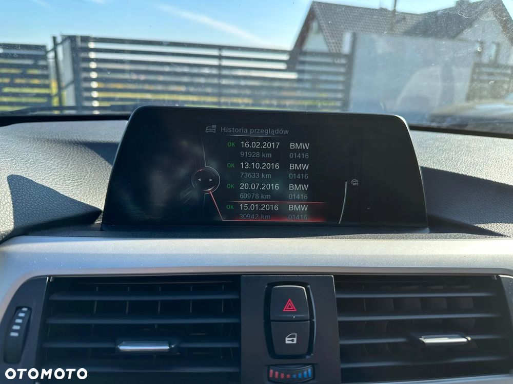 BMW Seria 3 318d Touring - 22