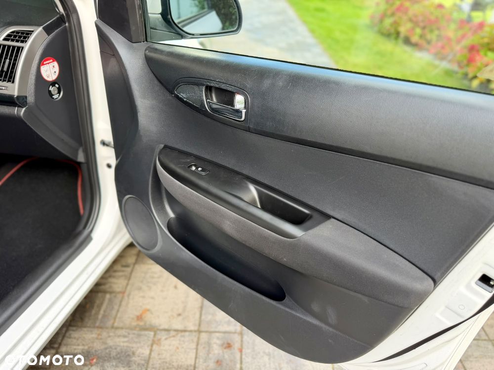 Hyundai i20 - 15