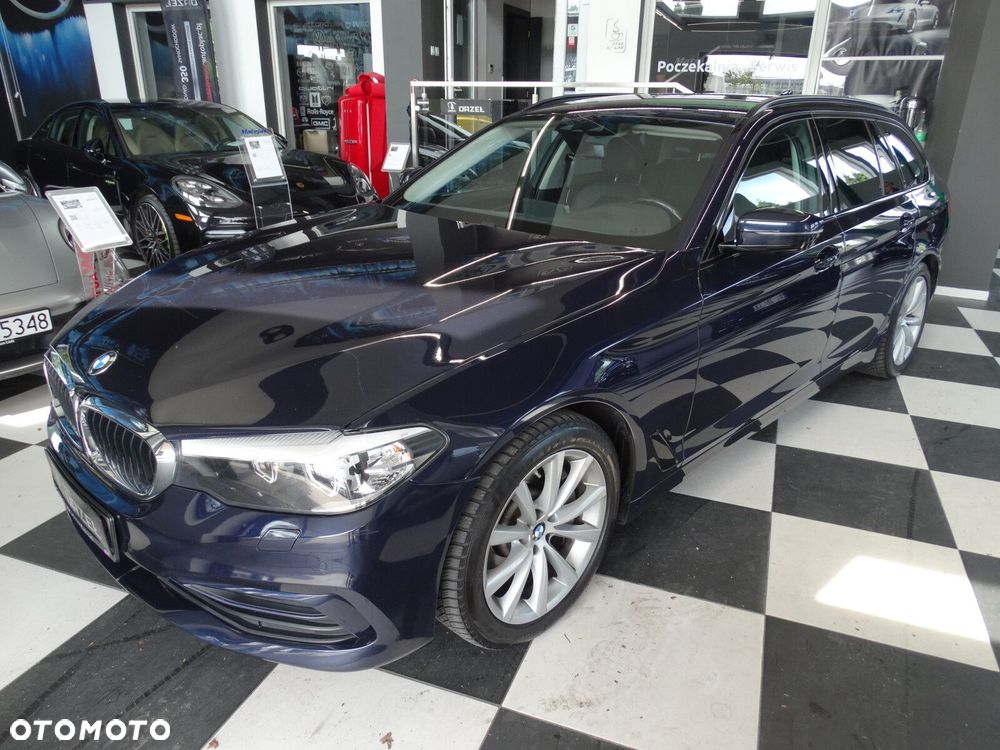 BMW Seria 5 525d Luxury Line sport - 13
