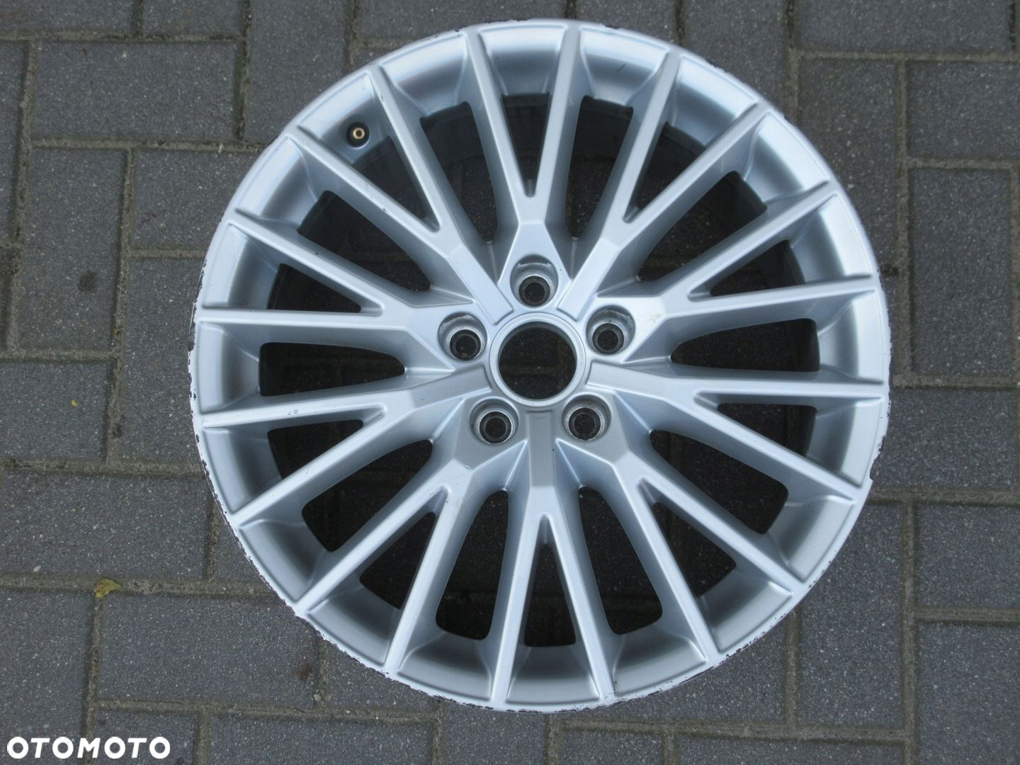 AUDI TT felga 8S0601025D 18 cali ET 50 - 2