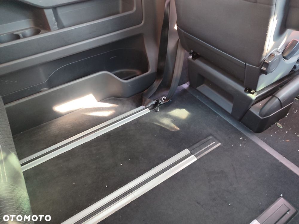 Volkswagen Multivan 2.0 TDI L1 Business 4Motion DSG - 7