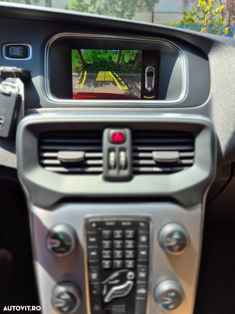 Volvo V40 T2 Inscription - 15
