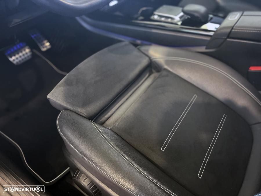 Mercedes-Benz CLA 250 e Shooting Brake AMG Line - 13