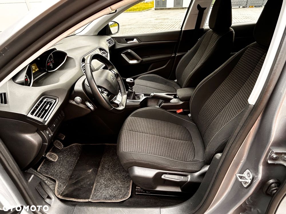 Peugeot 308 - 23