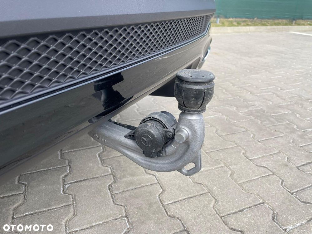 Mercedes-Benz GLB - 23
