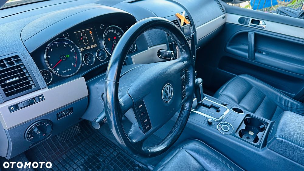 Volkswagen Touareg 3.2 V6 Tiptr - 12