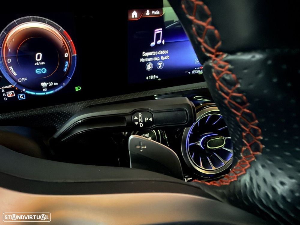 Mercedes-Benz A 250 e AMG Line - 18