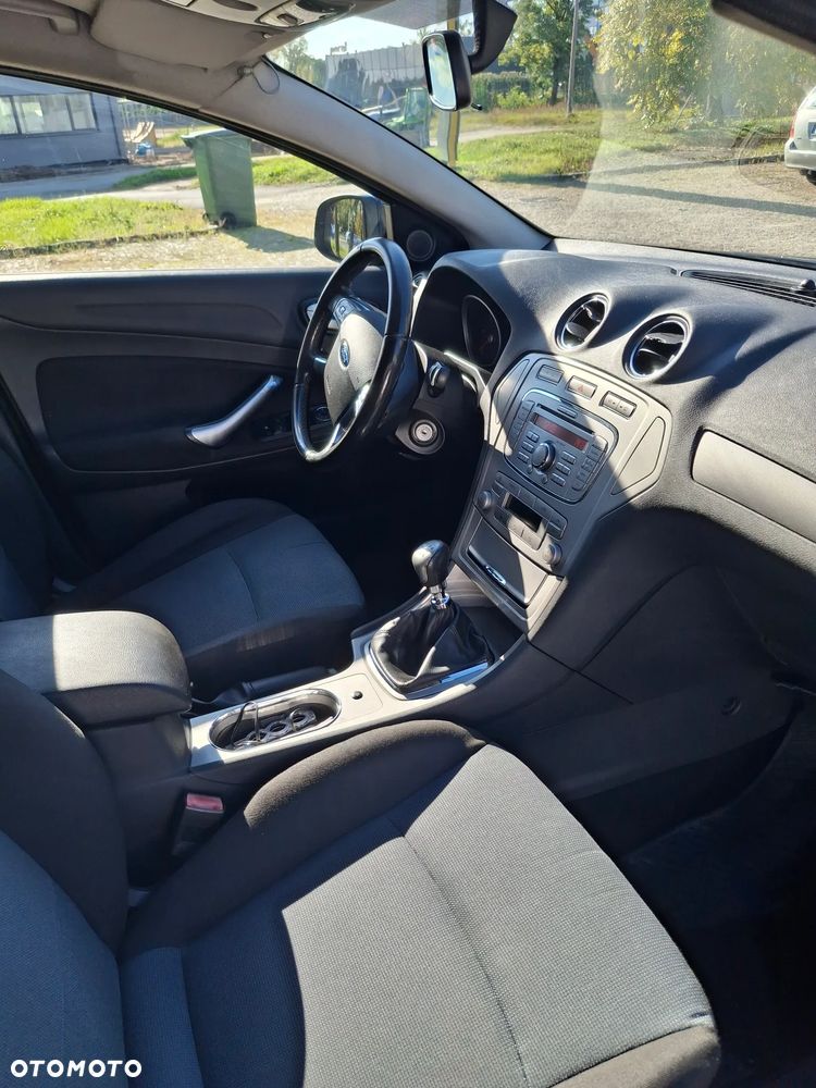 Ford Mondeo - 9