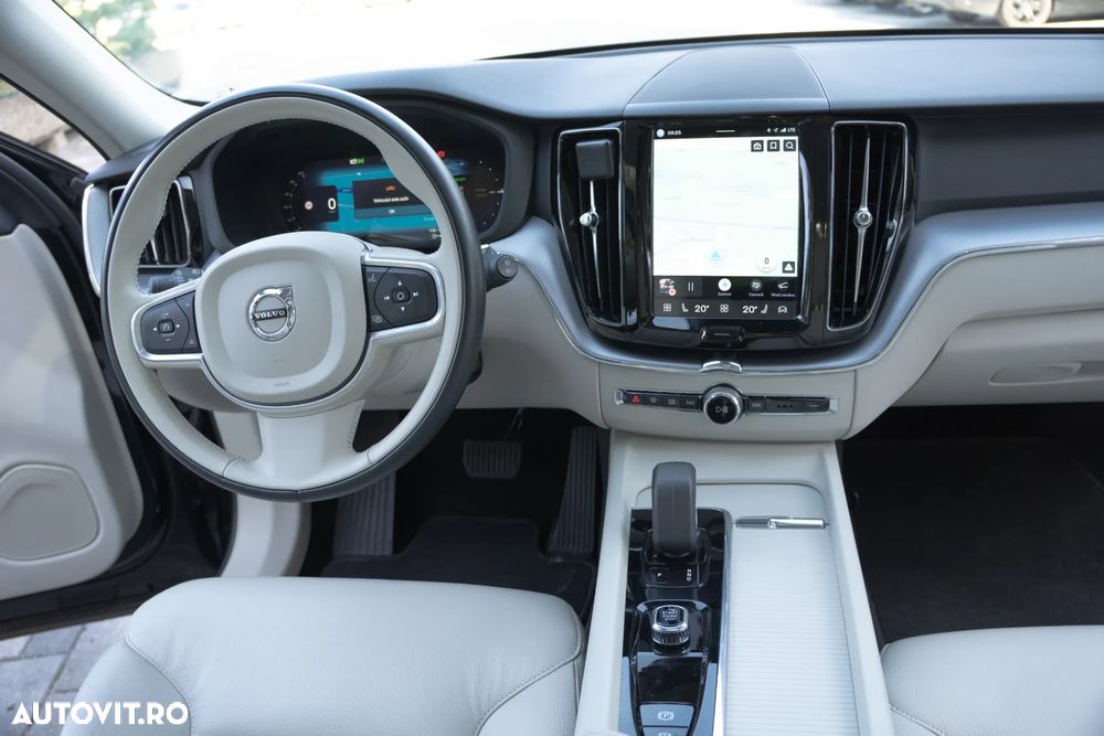 Volvo XC 60 Recharge T6 Twin Engine eAWD Inscription Expression - 11