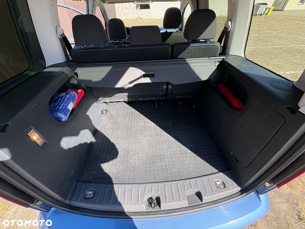 Volkswagen Caddy - 27