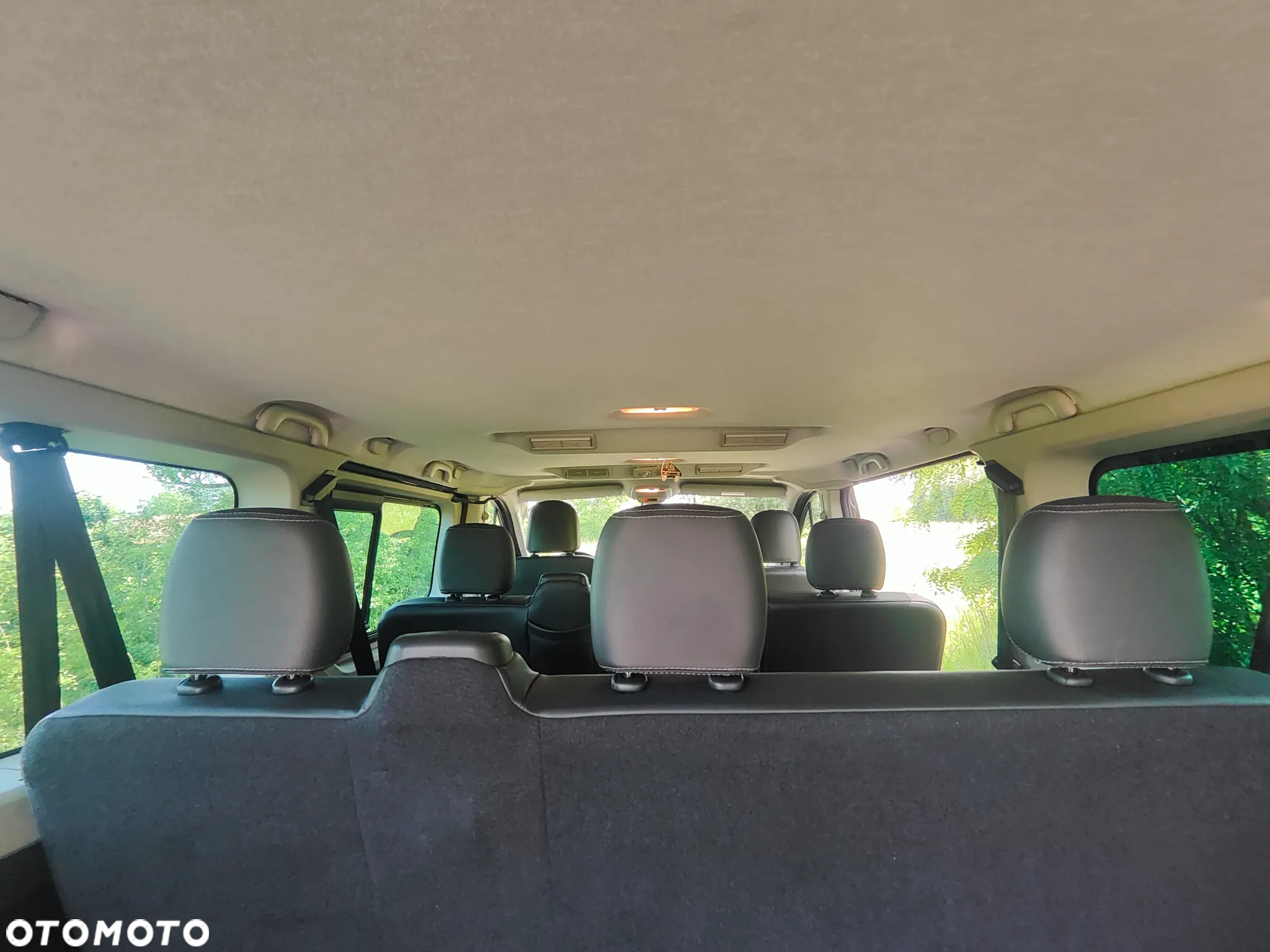 Opel Vivaro - 10