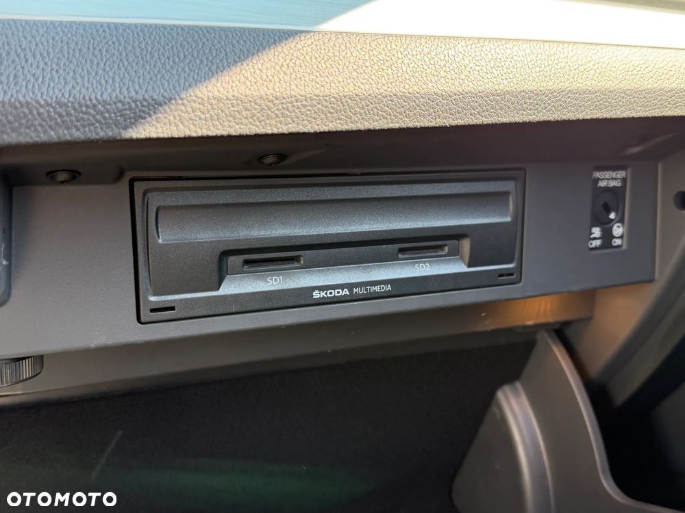 Skoda Superb 1.6 TDI GreenLine - 34