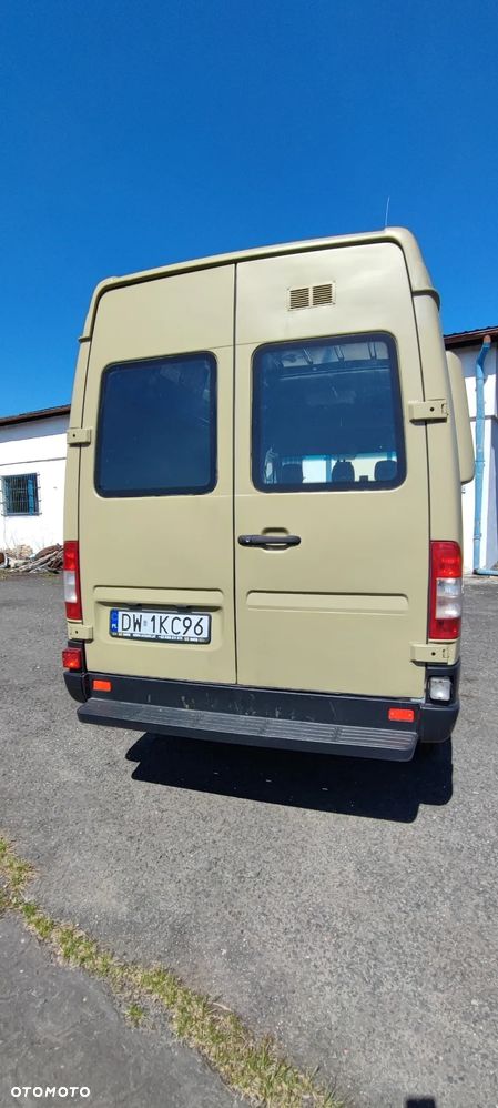 Mercedes-Benz Sprinter - 4