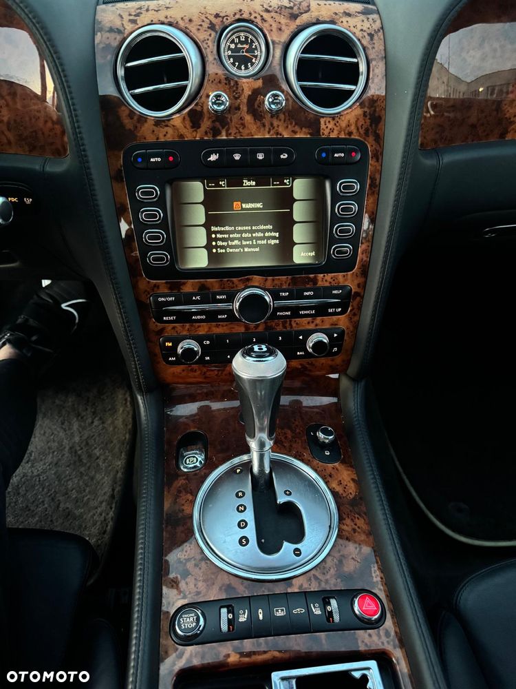 Bentley Flying Spur - 2