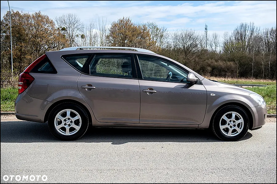 Kia Ceed - 5