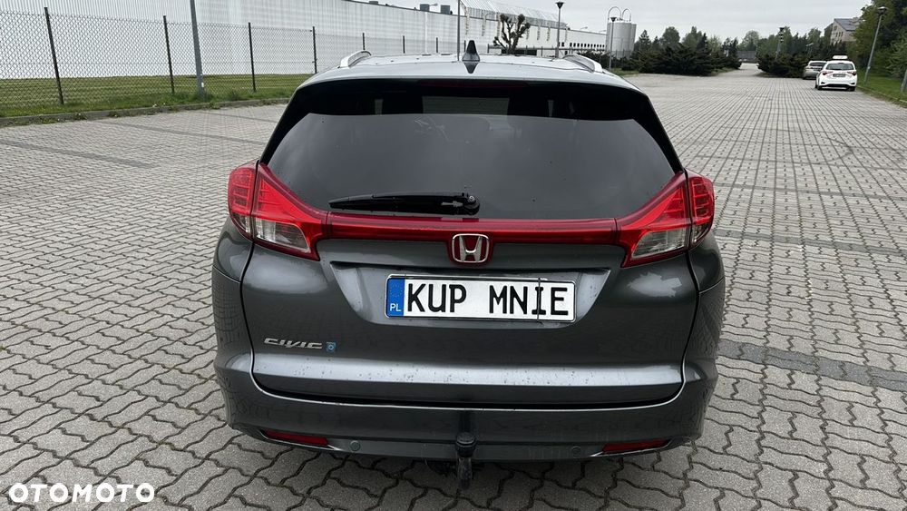 Honda Civic 1.6 i-DTEC Executive Black Edition - 4