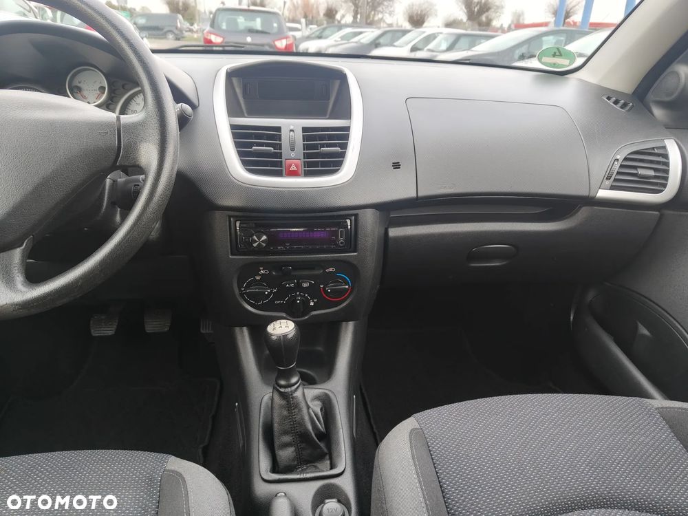 Peugeot 206 plus - 18