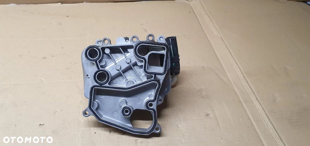Podstawa chłodnicy oleju chłodniczka Audi Q5 A4 A6 3.0 TDI 059117015P - 4