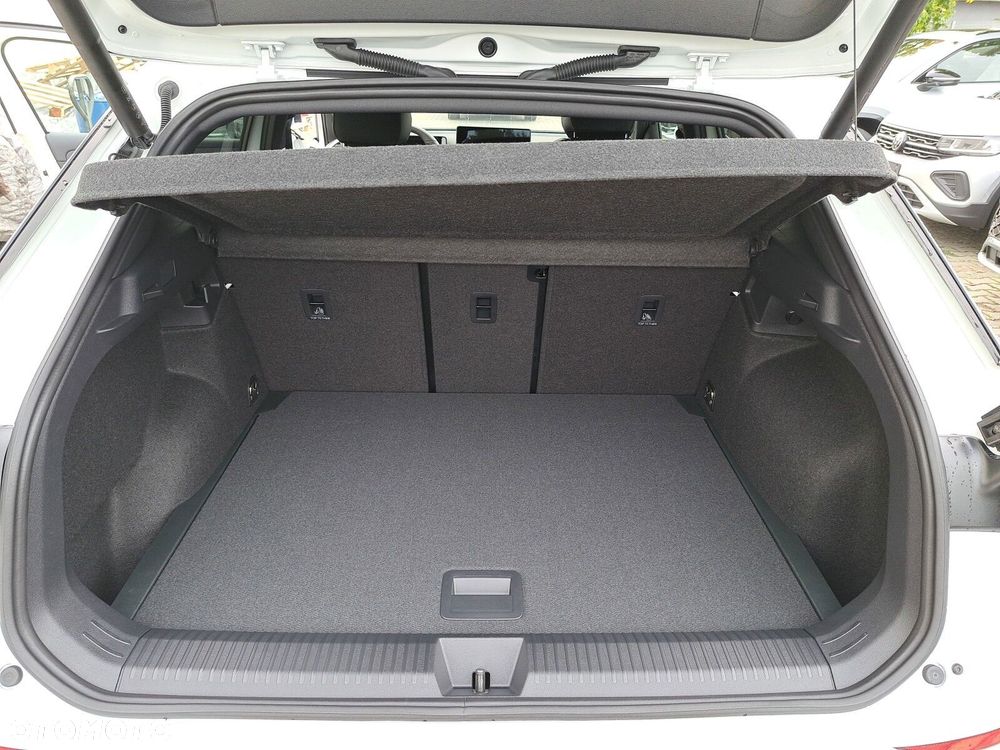 Volkswagen T-Roc - 18