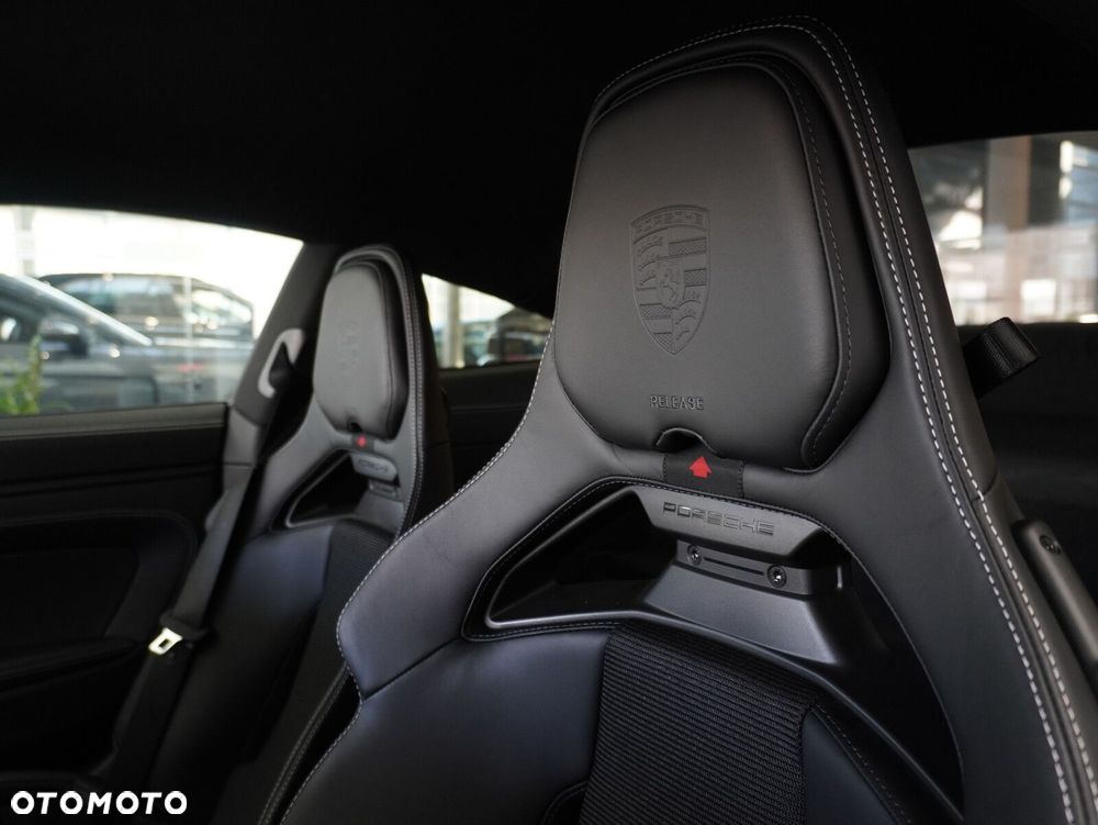 Porsche 911 GT3 Touring PDK - 24