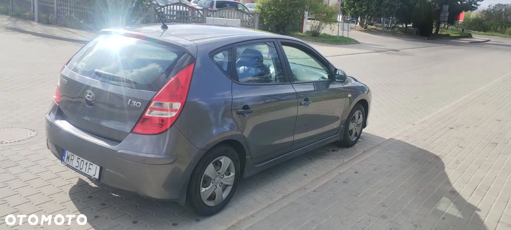 Hyundai i30 1.4 Classic EU5 - 4