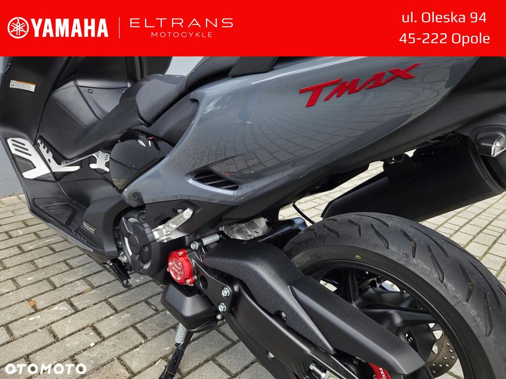 Yamaha Tmax - 12
