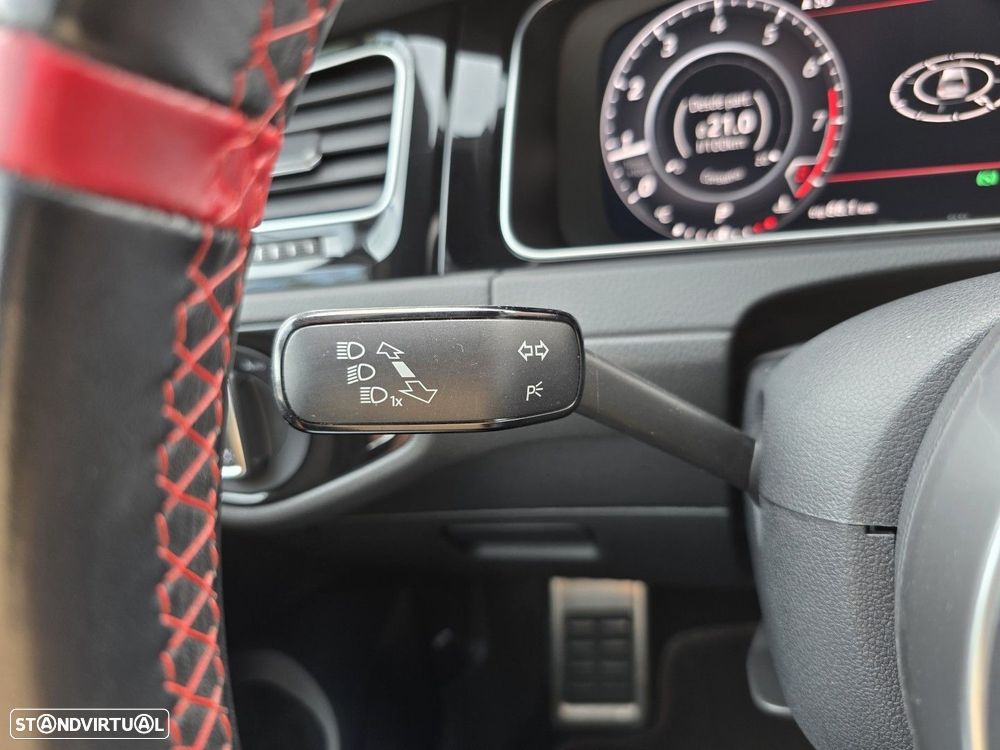VW Golf 2.0 TSI GTi TCR DSG - 33
