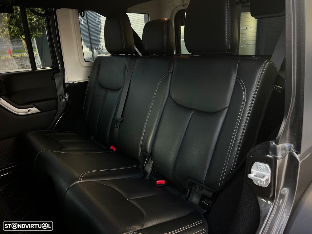 Jeep Wrangler Unlimited 2.8 CRD Sahara AT - 14