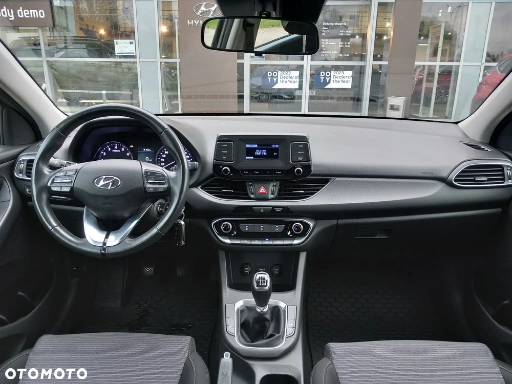 Hyundai i30 1.5 DPI Modern - 10