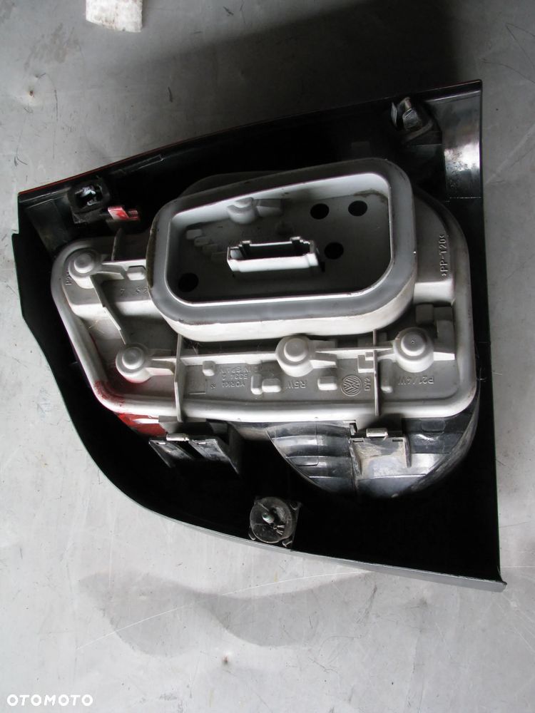 LAMPA LEWY TYŁ VW POLO IV 6Q6945257A - 2