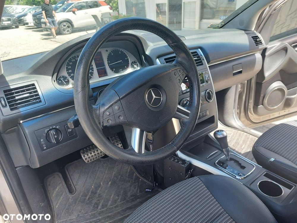 Mercedes-Benz Klasa B - 16