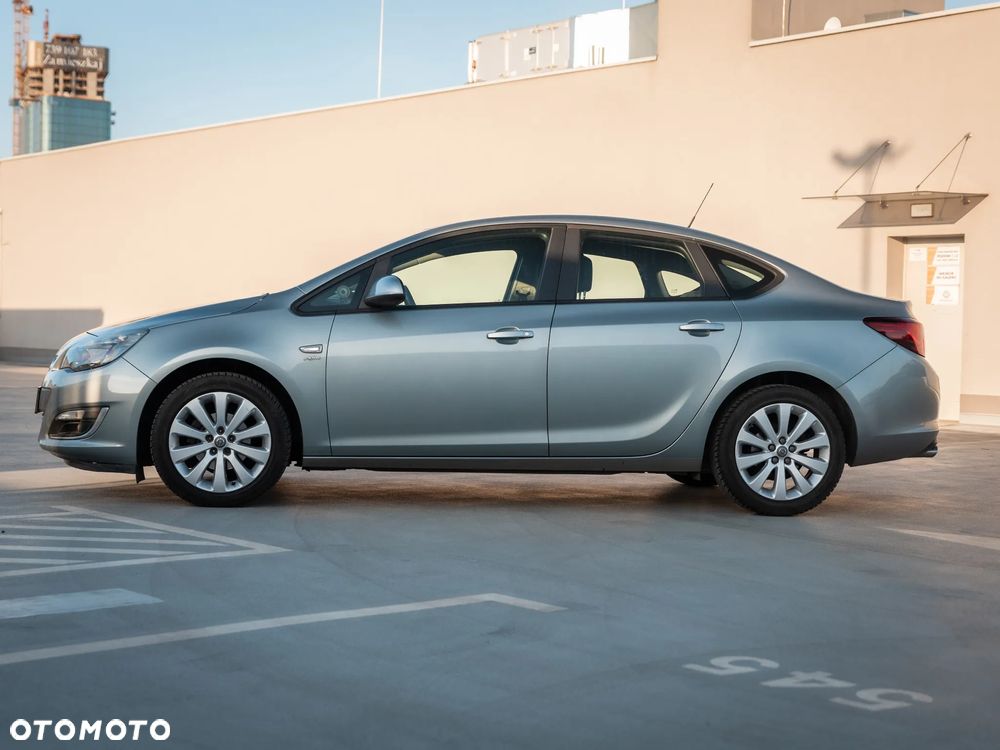Opel Astra 1.4 T Active - 2