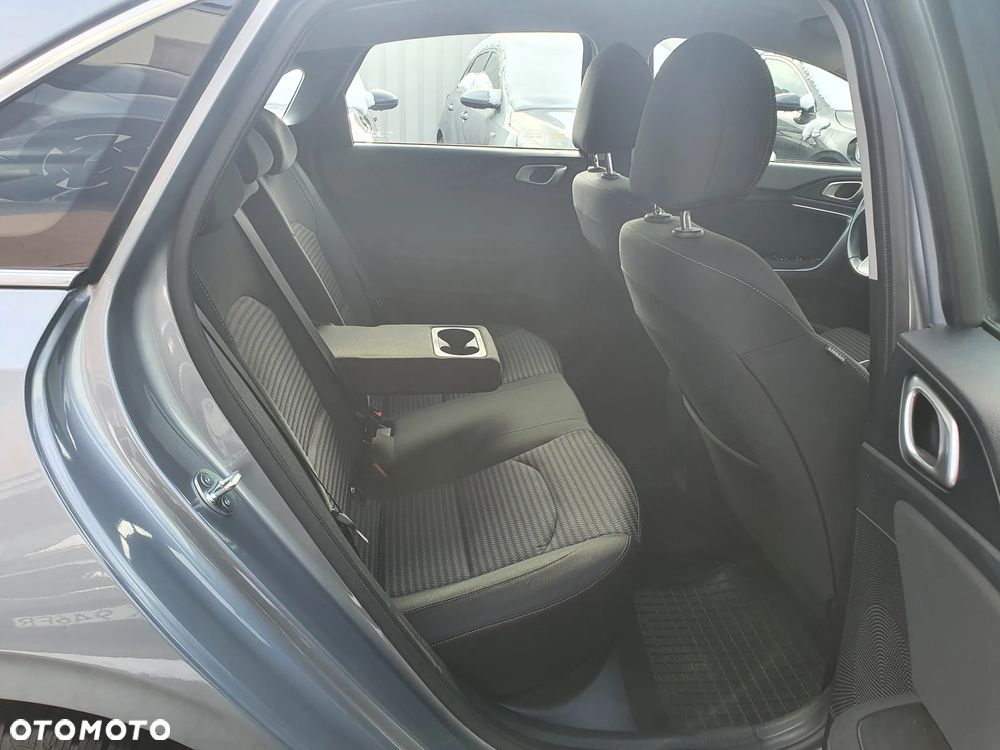 Kia Ceed 1.5 T-GDI M - 23