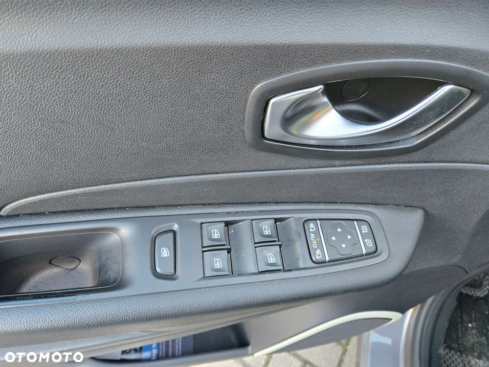 Renault Captur dCi 90 EDC COLLECTION - 17