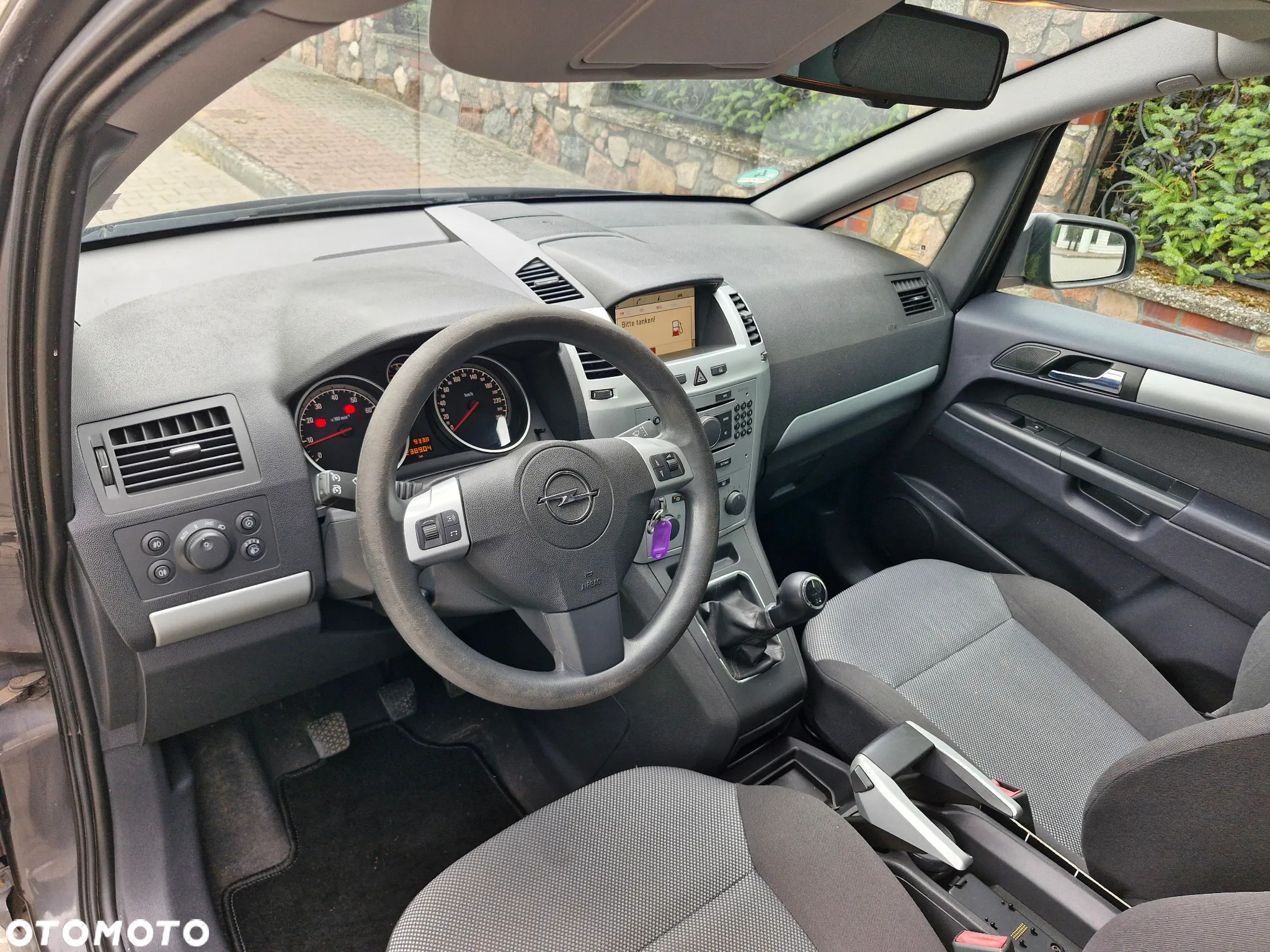 Opel Zafira 1.6 Enjoy - 29