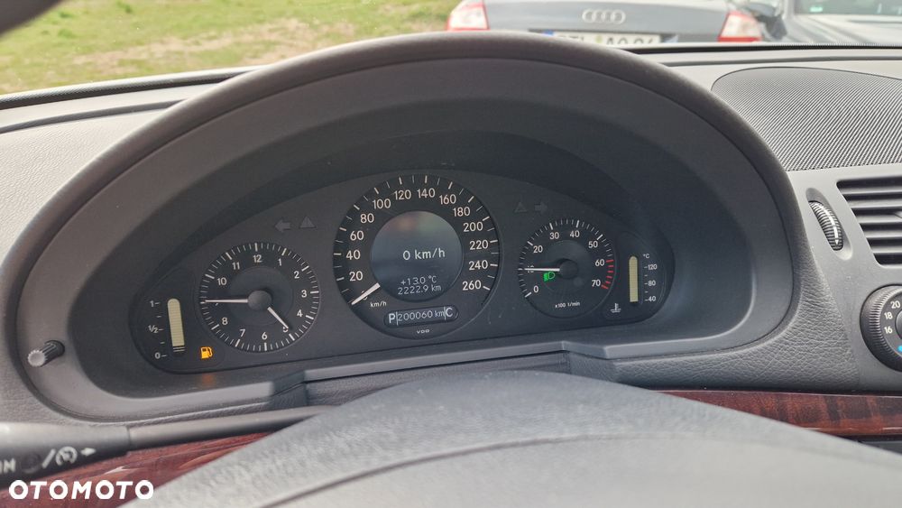 Mercedes-Benz Klasa E 200 Kompressor Automatik Classic - 22