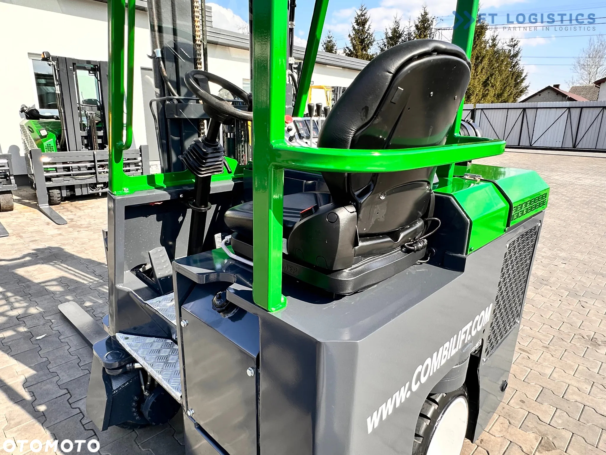 Combilift CB2500 / DIESEL / TRIPLEX / 5500MM / WOLNY SKOK / PRZESUW WIDEŁ / POZYCJONER / JAK NOWY - 41