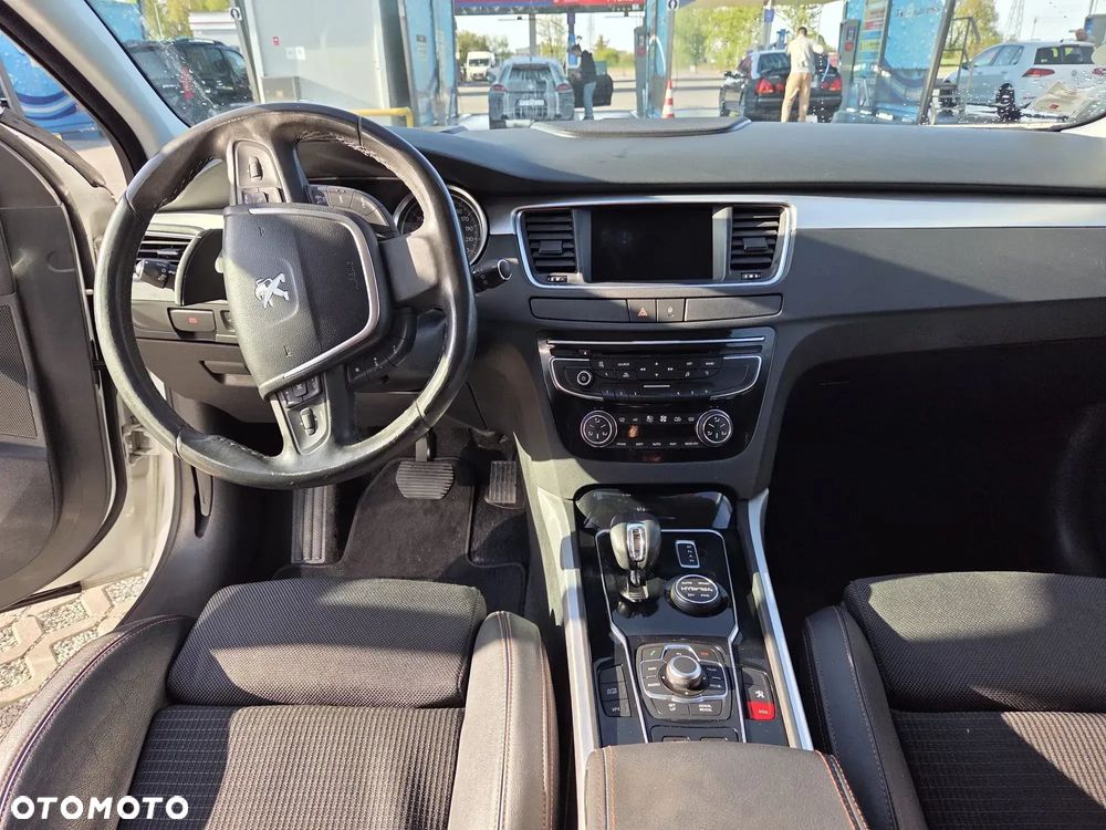 Peugeot 508 RXH 2.0 HDi HYbrid4 - 5