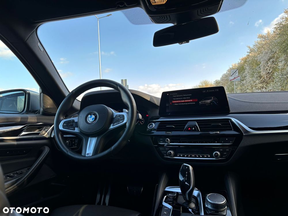 BMW Seria 5 530e iPerformance M Sport sport - 34
