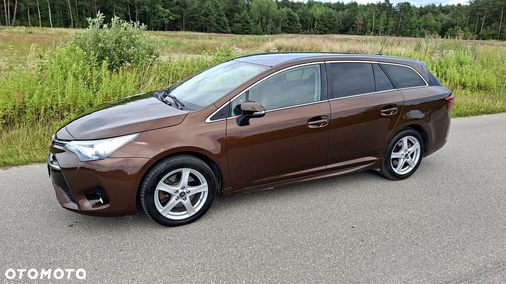 Toyota Avensis 2.0 D-4D Premium - 4