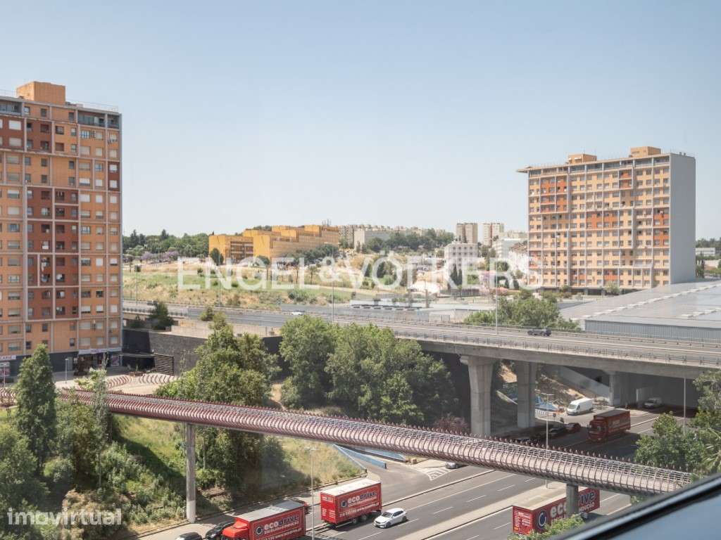 Espaço comercial com garagem em Marvila - Grande imagem: 4/27