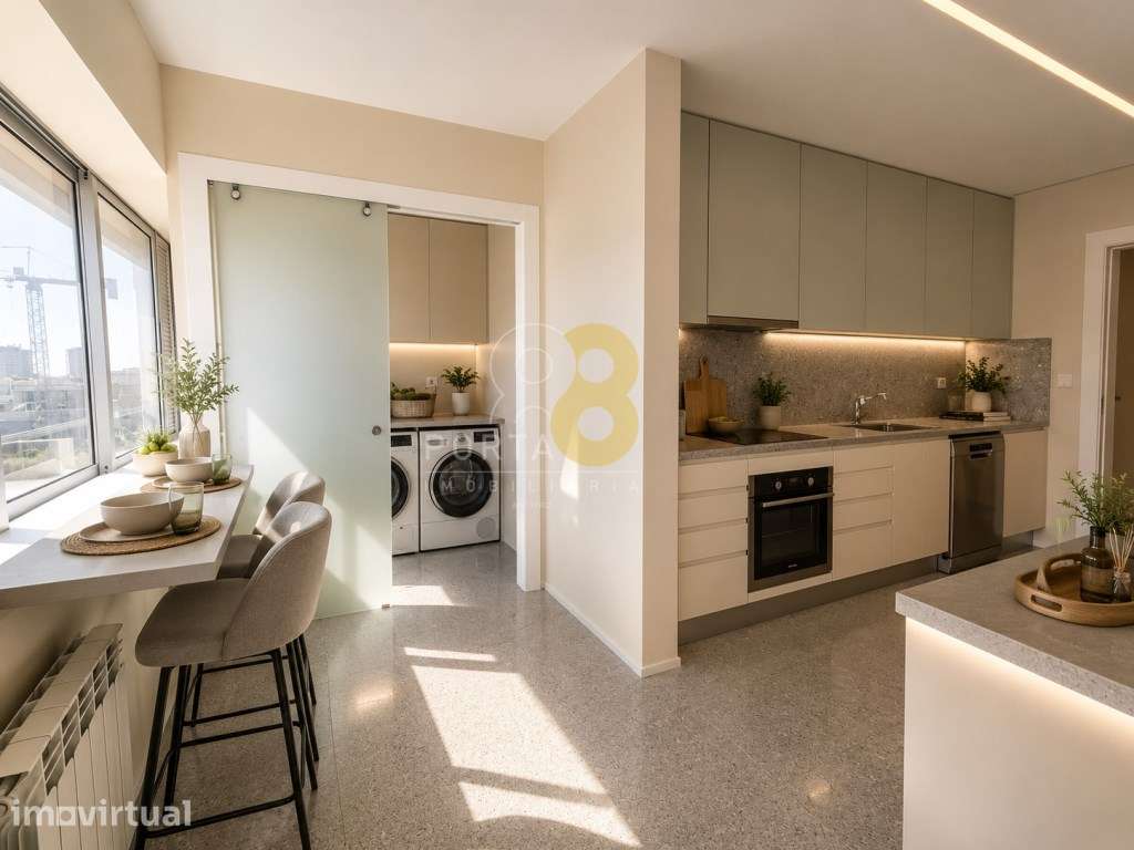 T4 Duplex | 289m² | Condomínio Fechado com Piscina | Lordelo do Ouro - Grande imagem: 3/45