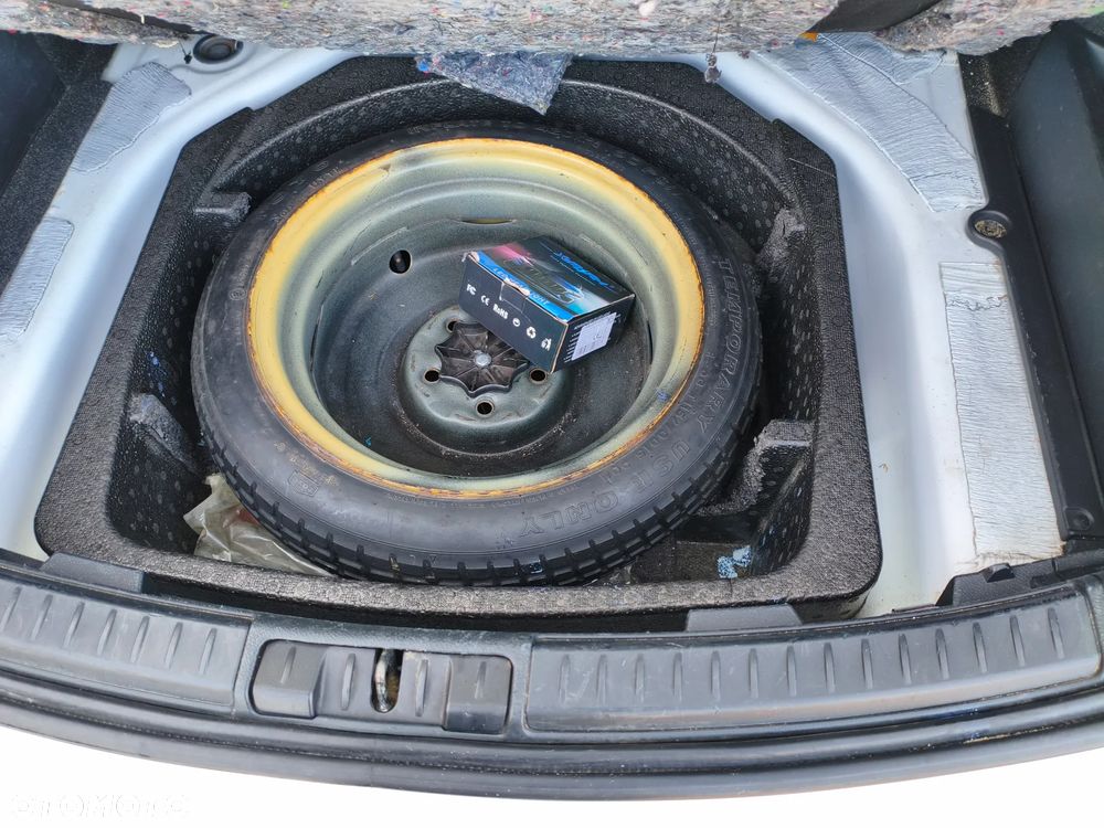 Toyota Auris 1.4 D-4D Active - 17