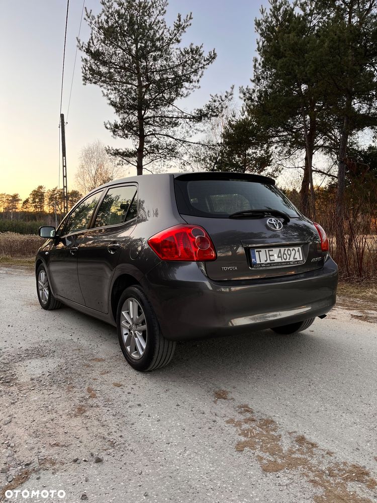 Toyota Auris 1.4 D-4D Luna - 4