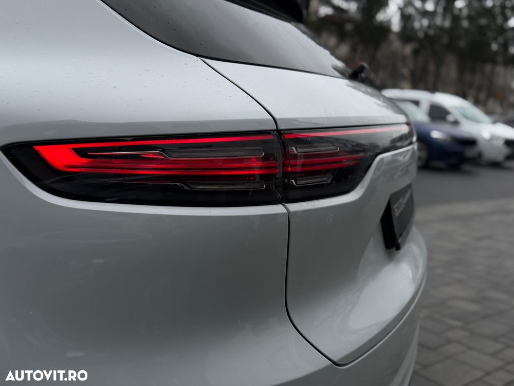 Porsche Cayenne Turbo - 19